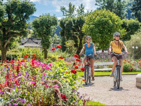 Radfahrerinnen in Bad Ischl